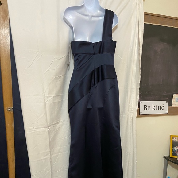 White by Vera Wang special occasion navy dress - Picture 4 of 10